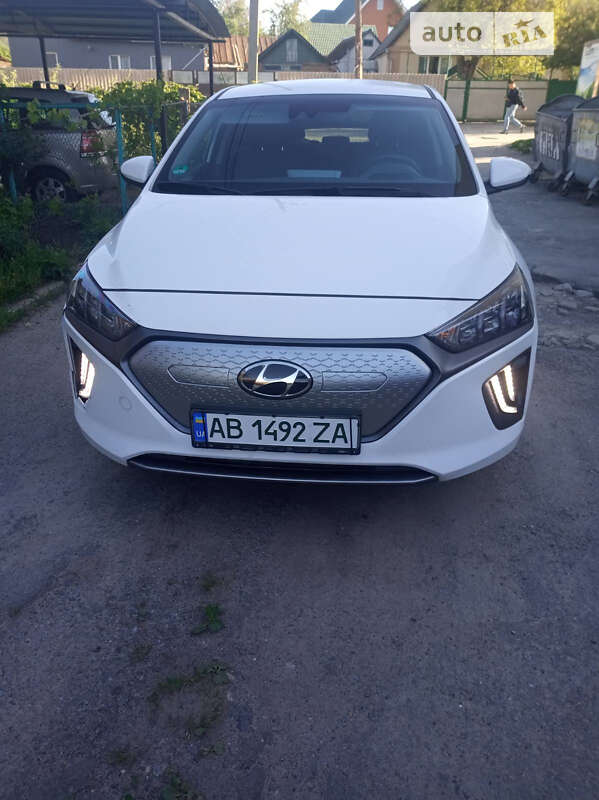 Лифтбек Hyundai Ioniq 2021 в Виннице