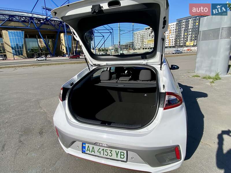 Хетчбек Hyundai Ioniq 2018 в Харкові