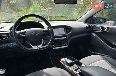 Хэтчбек Hyundai Ioniq 2017 в Ровно