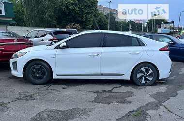 Хэтчбек Hyundai Ioniq 2017 в Луцке