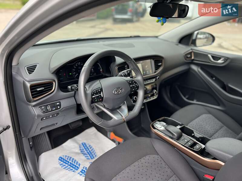 Хетчбек Hyundai Ioniq 2018 в Радивиліві