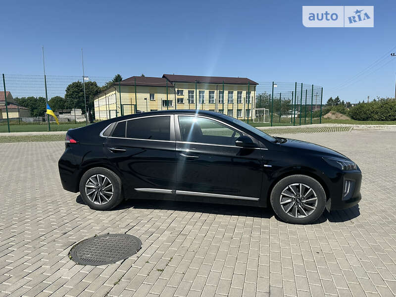 Лифтбек Hyundai Ioniq 2020 в Тернополе