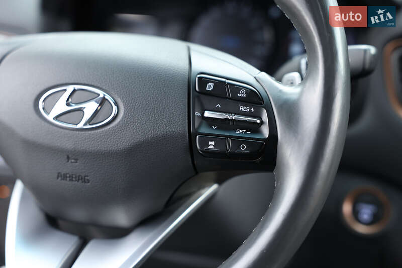 Лифтбек Hyundai Ioniq 2019 в Киеве