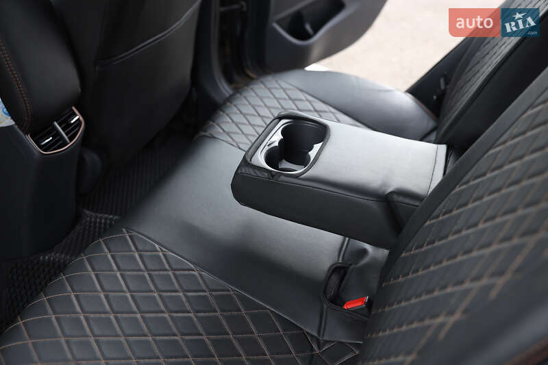 Лифтбек Hyundai Ioniq 2019 в Киеве