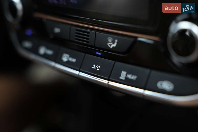 Лифтбек Hyundai Ioniq 2019 в Киеве