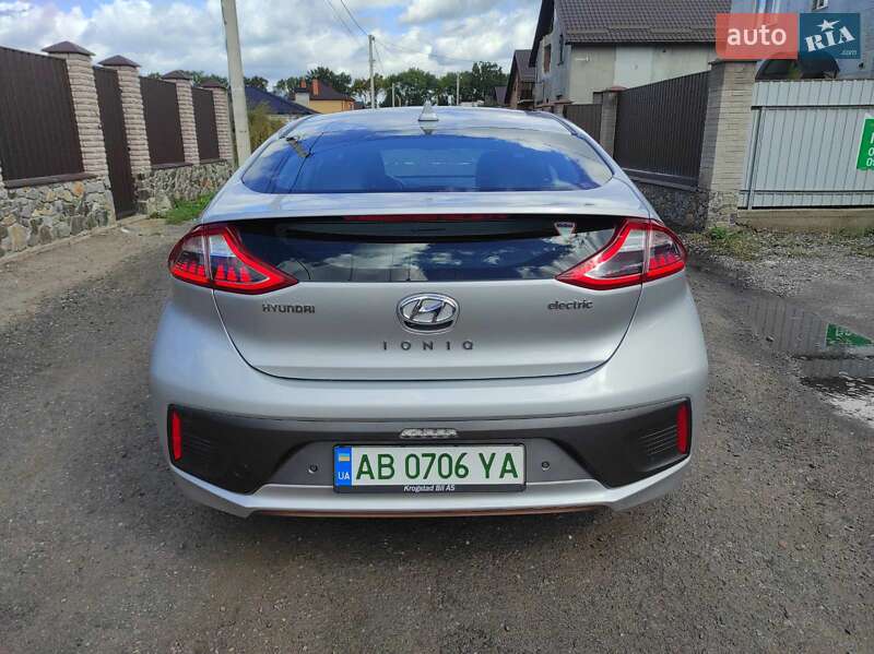 Хетчбек Hyundai Ioniq 2017 в Хмільнику
