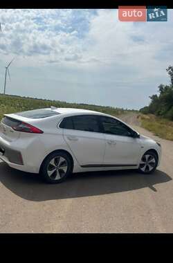 Хетчбек Hyundai Ioniq 2017 в Одесі