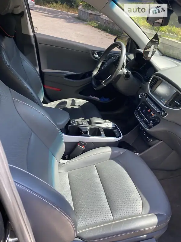 Hyundai Ioniq 2018 VIN KMHC05LH2JU028965 фото оголошення 7 з 68