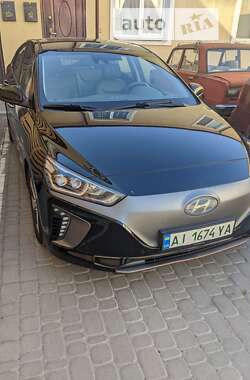 Лифтбек Hyundai Ioniq 2019 в Киеве