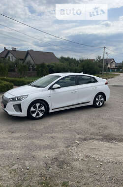 Хетчбек Hyundai Ioniq 2017 в Житомирі