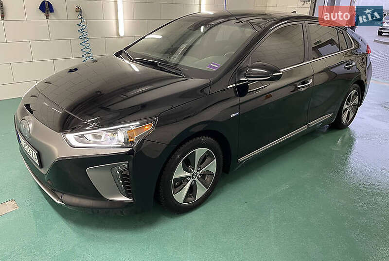 Хэтчбек Hyundai Ioniq 2018 в Львове