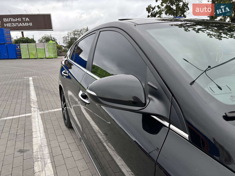 Хетчбек Hyundai Ioniq 2017 в Умані