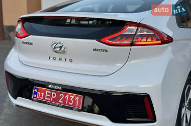 Хетчбек Hyundai Ioniq 2019 в 