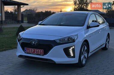 Хетчбек Hyundai Ioniq 2019 в 
