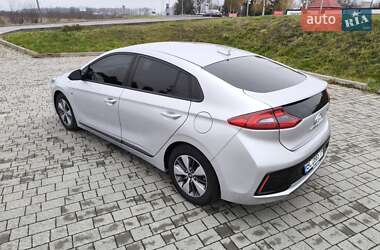 Лифтбек Hyundai Ioniq 2019 в Стрые