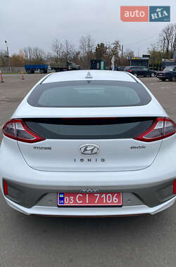 Хэтчбек Hyundai Ioniq 2016 в Ровно