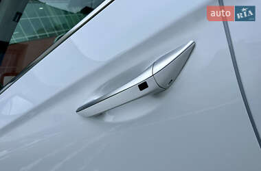 Лифтбек Hyundai Ioniq 2020 в 