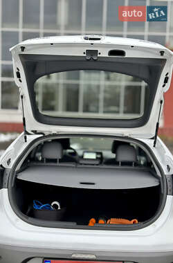 Лифтбек Hyundai Ioniq 2020 в 