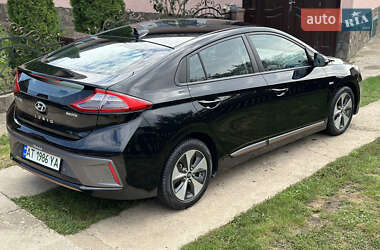 Хэтчбек Hyundai Ioniq 2018 в 