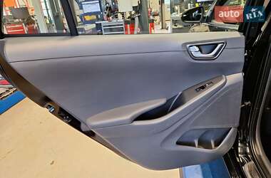Хэтчбек Hyundai Ioniq 2018 в 