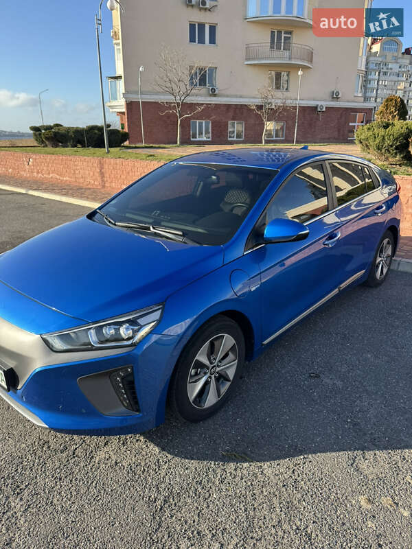 Хэтчбек Hyundai Ioniq 2016 в Николаеве