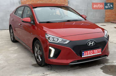 Лифтбек Hyundai Ioniq 2019 в Сарнах