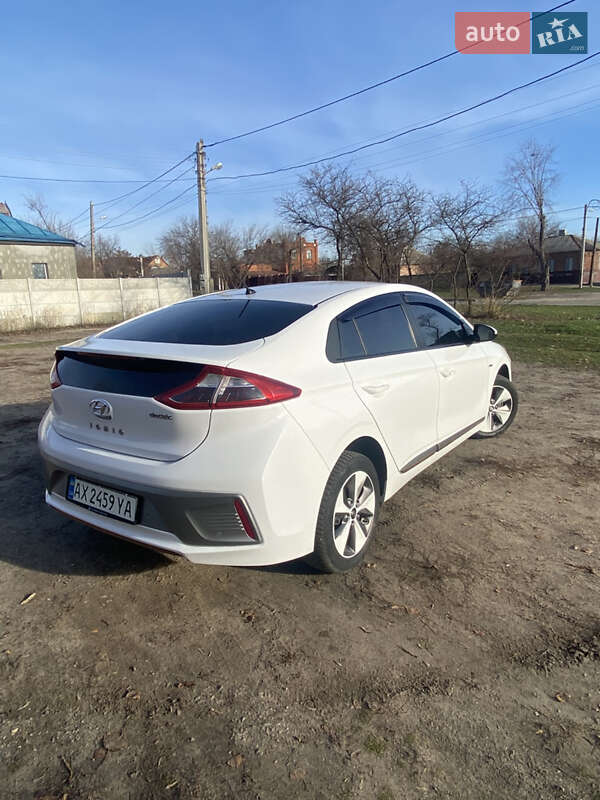 Хэтчбек Hyundai Ioniq 2016 в Харькове