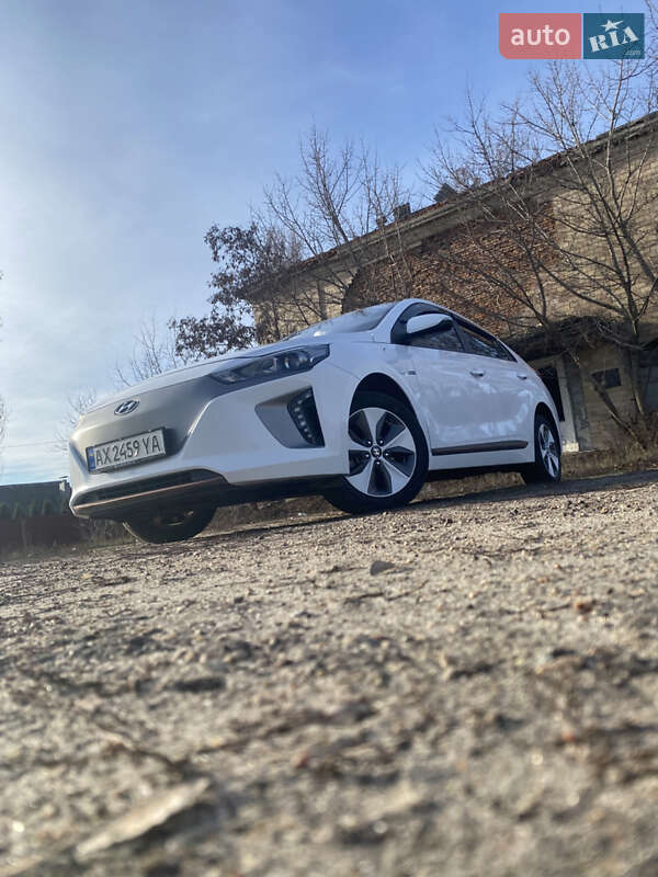 Хэтчбек Hyundai Ioniq 2016 в Харькове