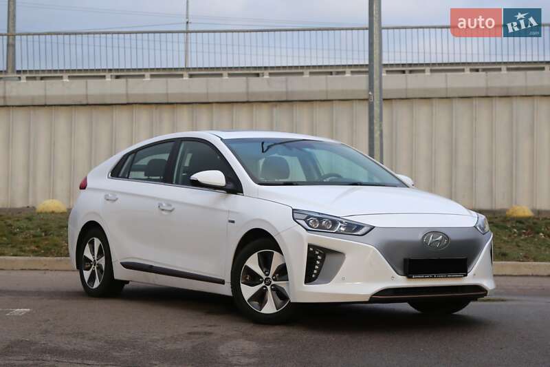 Хетчбек Hyundai Ioniq 2017 в Києві