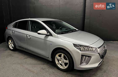 Лифтбек Hyundai Ioniq 2020 в Киеве