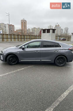 Лифтбек Hyundai Ioniq 2020 в 