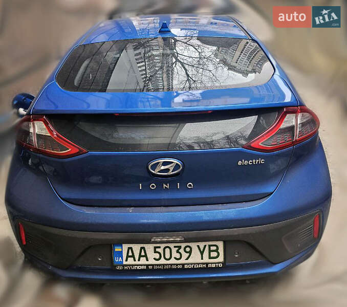 Хэтчбек Hyundai Ioniq 2017 в Киеве