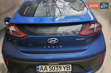 Хэтчбек Hyundai Ioniq 2017 в 
