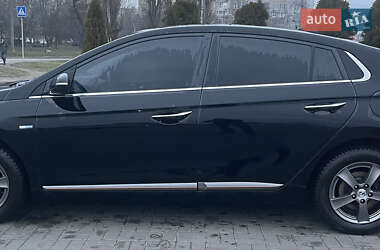 Хэтчбек Hyundai Ioniq 2017 в 