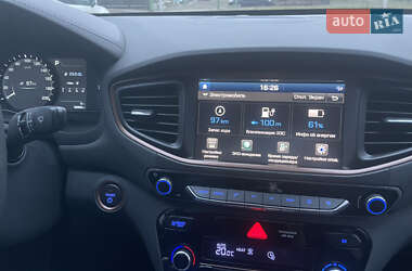 Хэтчбек Hyundai Ioniq 2017 в 