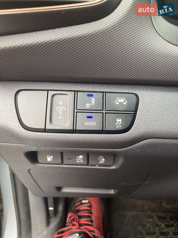 Хетчбек Hyundai Ioniq 2016 в Кропивницькому