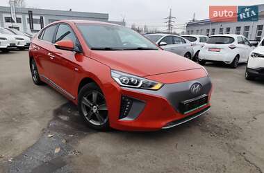 Хетчбек Hyundai Ioniq 2017 в  фото 28 Хетчбек Hyundai Ioniq 2017 в