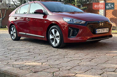 Хетчбек Hyundai Ioniq 2019 в 