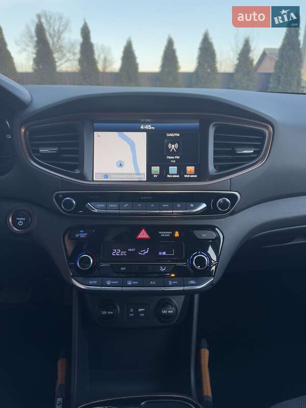 Ліфтбек Hyundai Ioniq 2019 в Чернівцях