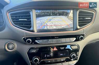 Хетчбек Hyundai Ioniq 2019 в 