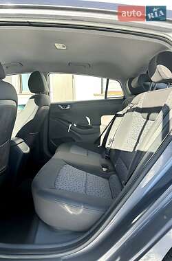 Хетчбек Hyundai Ioniq 2019 в 