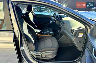 Хетчбек Hyundai Ioniq 2019 в 