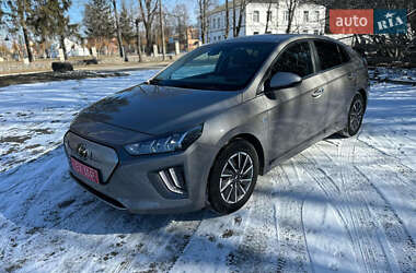 Хэтчбек Hyundai Ioniq 2019 в 