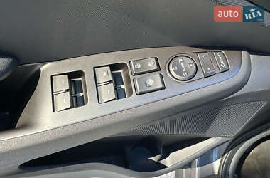 Хэтчбек Hyundai Ioniq 2019 в 