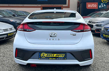Лифтбек Hyundai Ioniq 2021 в 