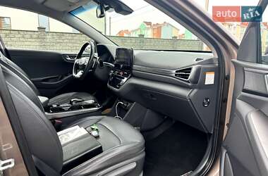 Ліфтбек Hyundai Ioniq 2019 в 