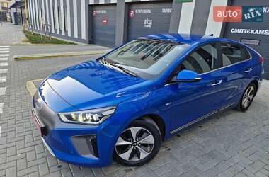 Хэтчбек Hyundai Ioniq 2017 в 