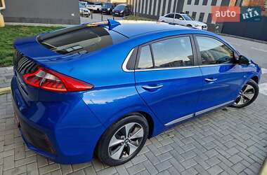 Хэтчбек Hyundai Ioniq 2017 в 