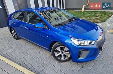 Хэтчбек Hyundai Ioniq 2017 в 