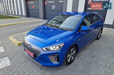 Хэтчбек Hyundai Ioniq 2017 в 